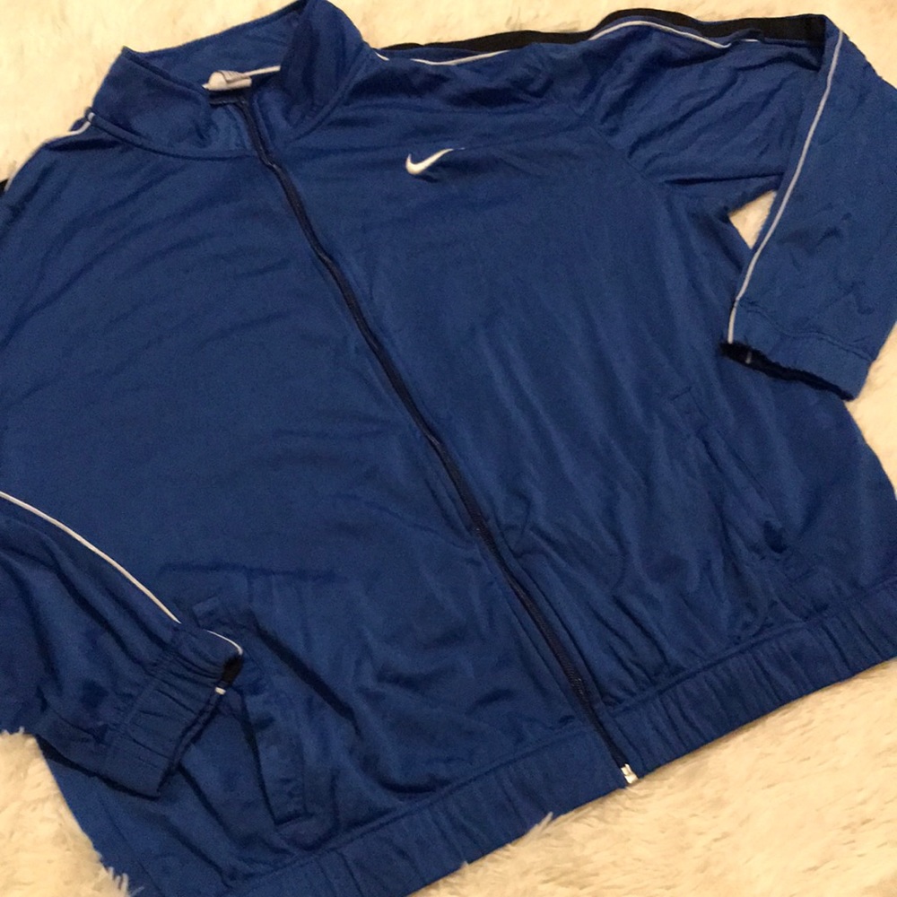 Blue Nike jacket 🧥